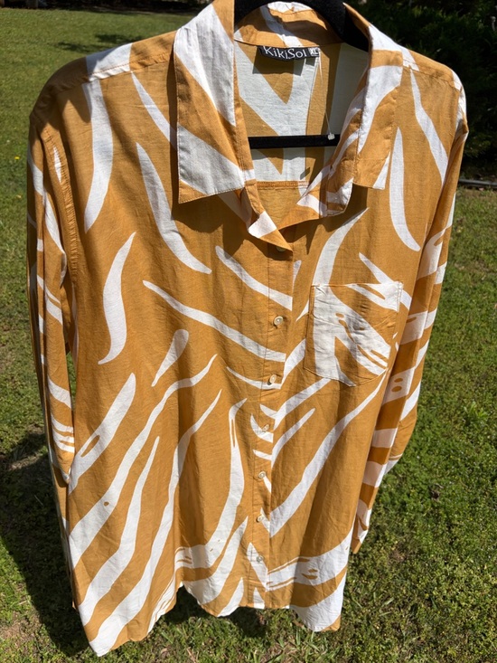 KikiSol Women's Mustard & White Tiger Printed Button-Up Blouse Boyfriend Shirt - Picture 2 of 9